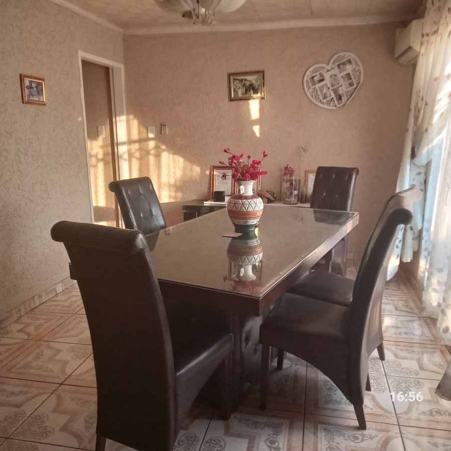 3 Bedroom Property for Sale in Oos Einde North West